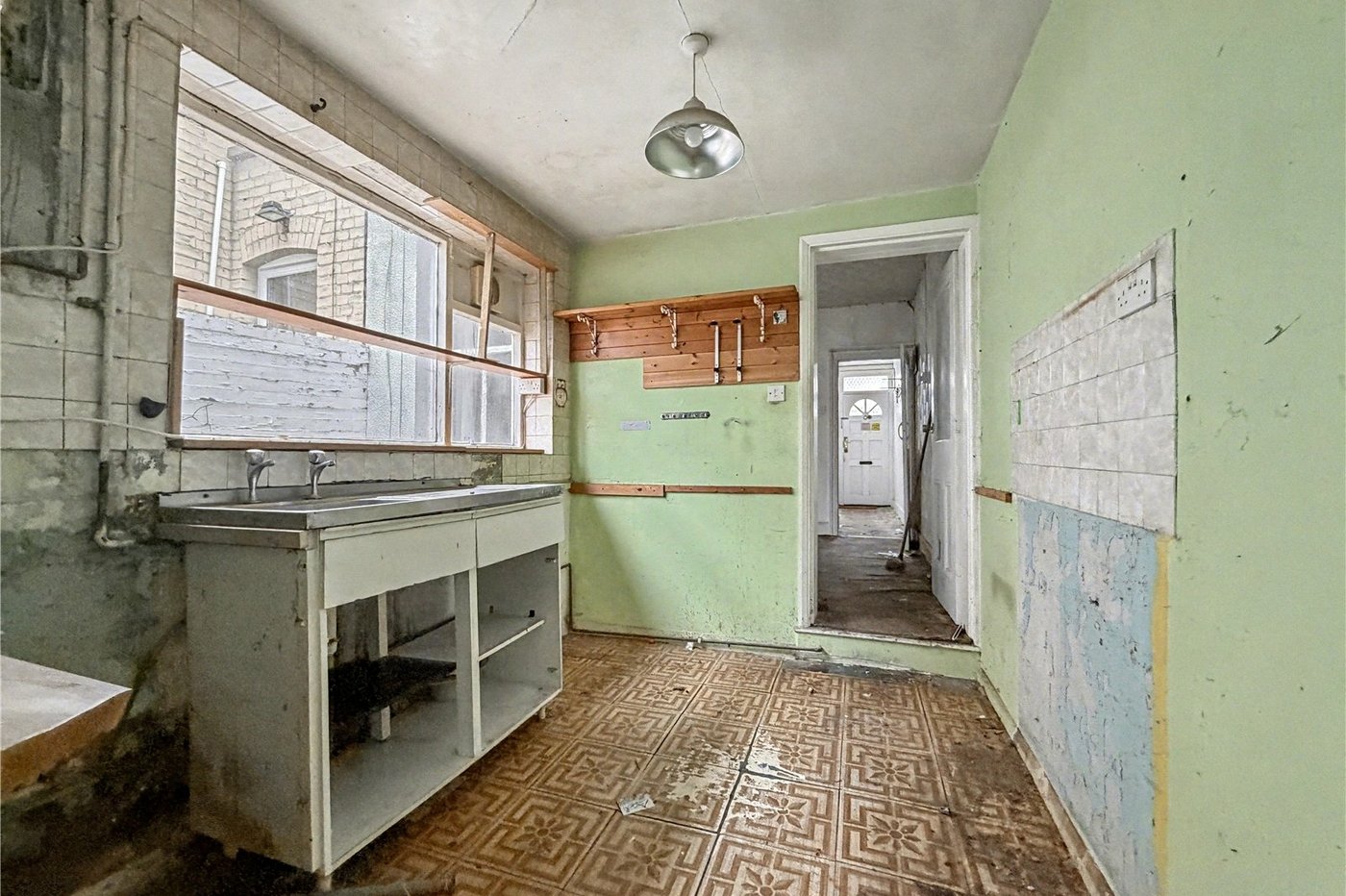 3 bedroom house for sale in Gillingham | Robinson Michael & Jackson