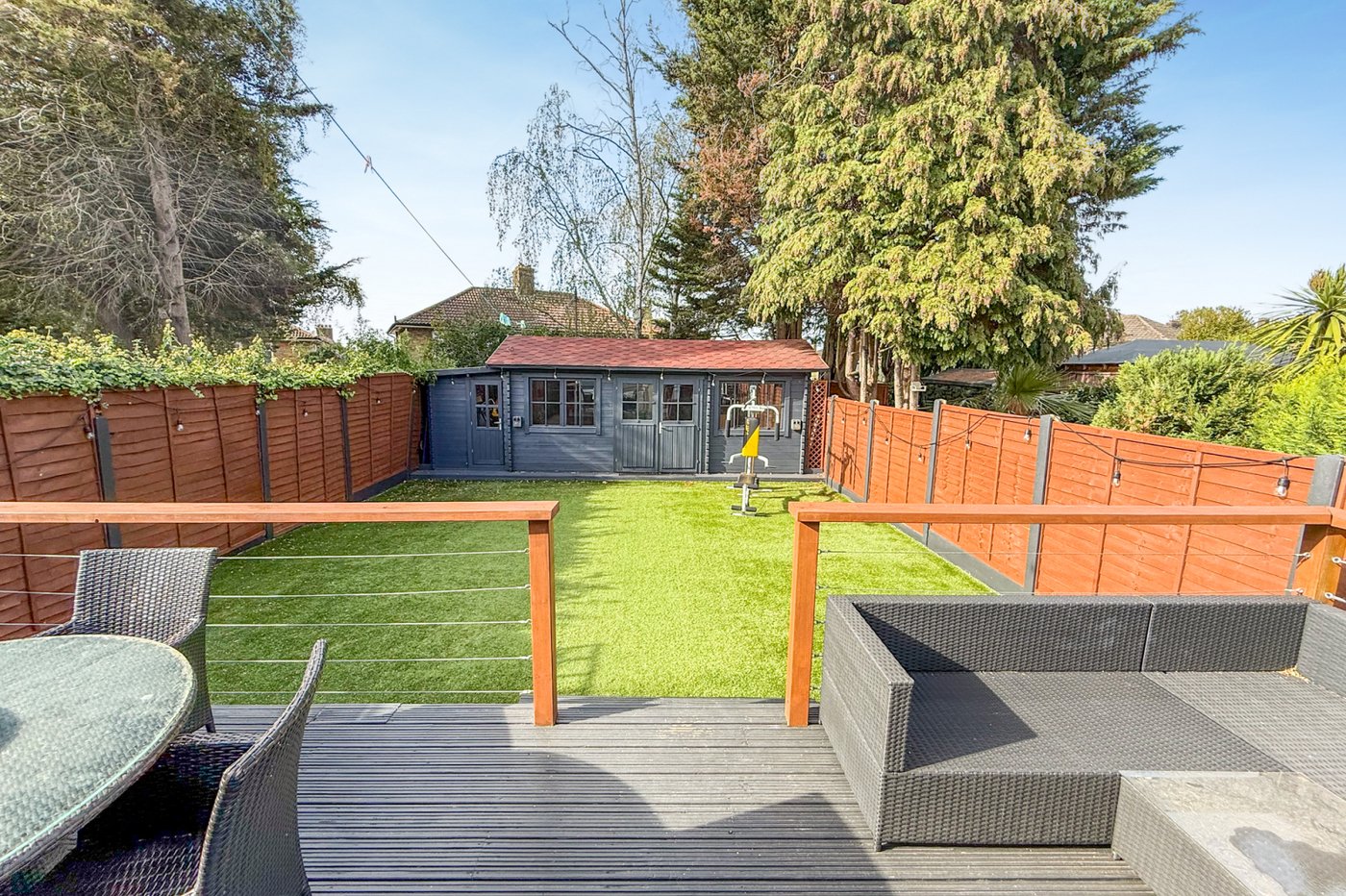 3 bedroom house for sale in London | Robinson Jackson