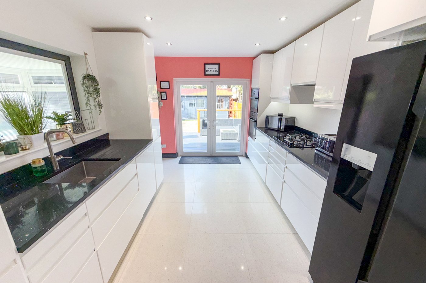 3 bedroom house for sale in London | Robinson Jackson