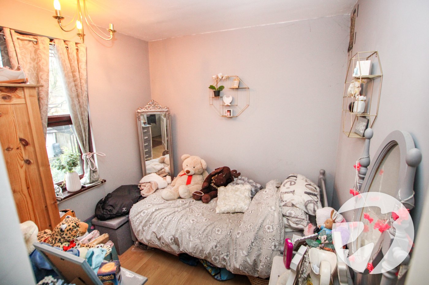 3 bedroom house for sale in London | Robinson Jackson