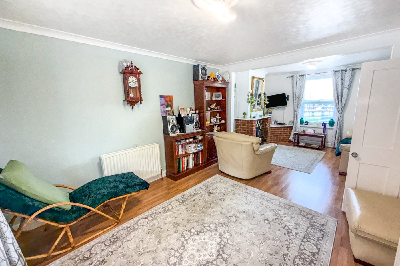 3 bedroom house for sale in London | Robinson Jackson