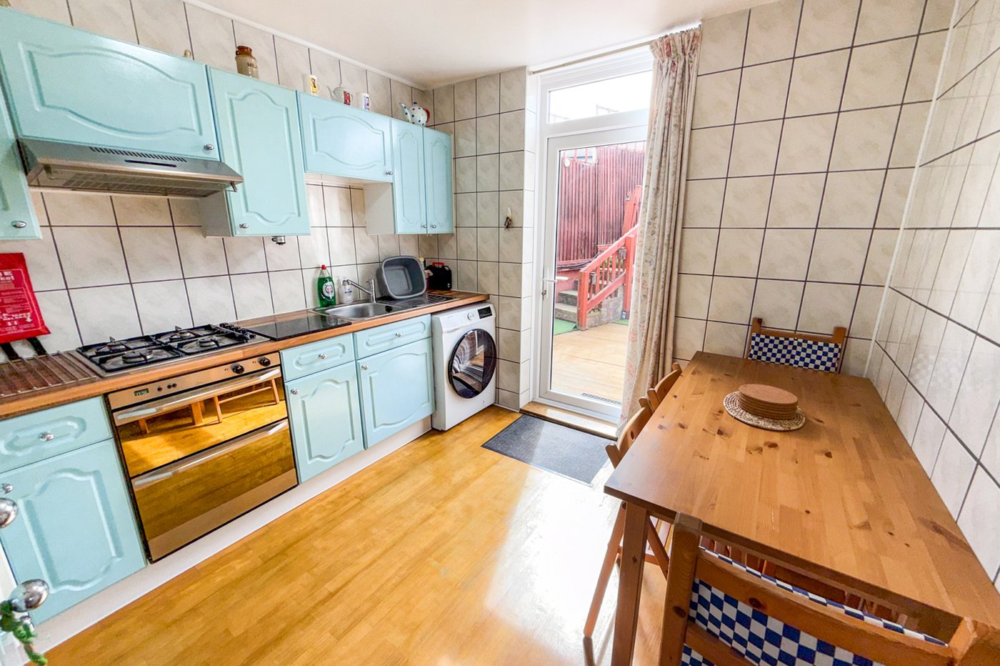 3 bedroom house for sale in London | Robinson Jackson