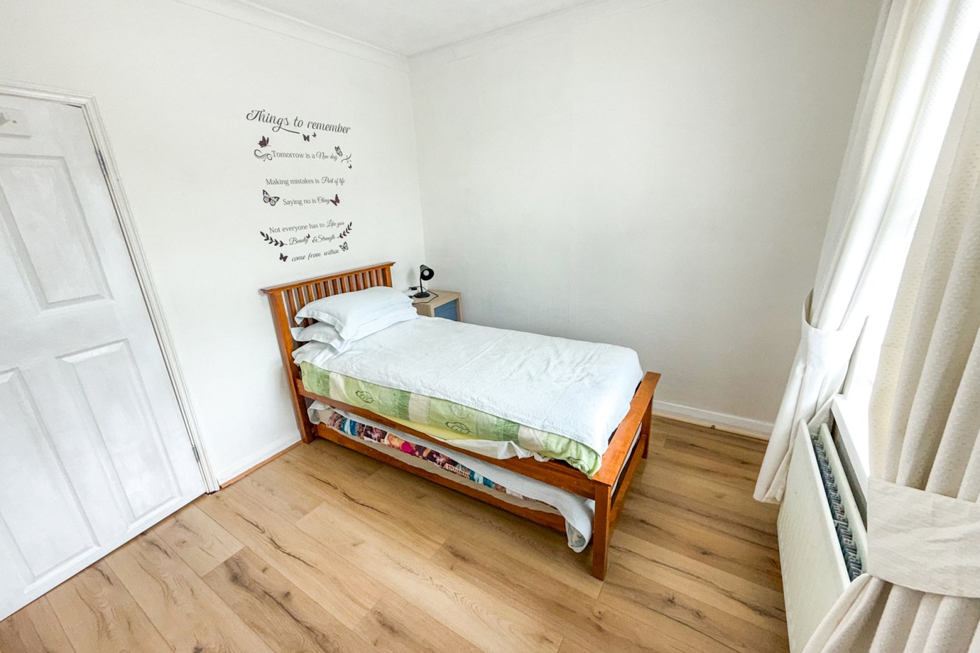 3 bedroom house for sale in London | Robinson Jackson