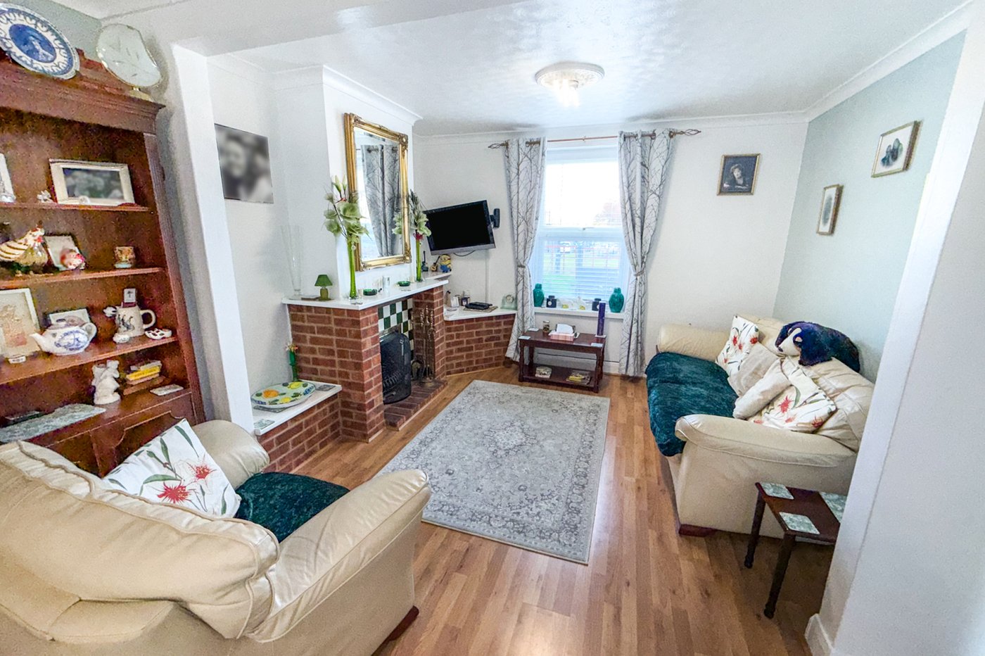 3 bedroom house for sale in London | Robinson Jackson