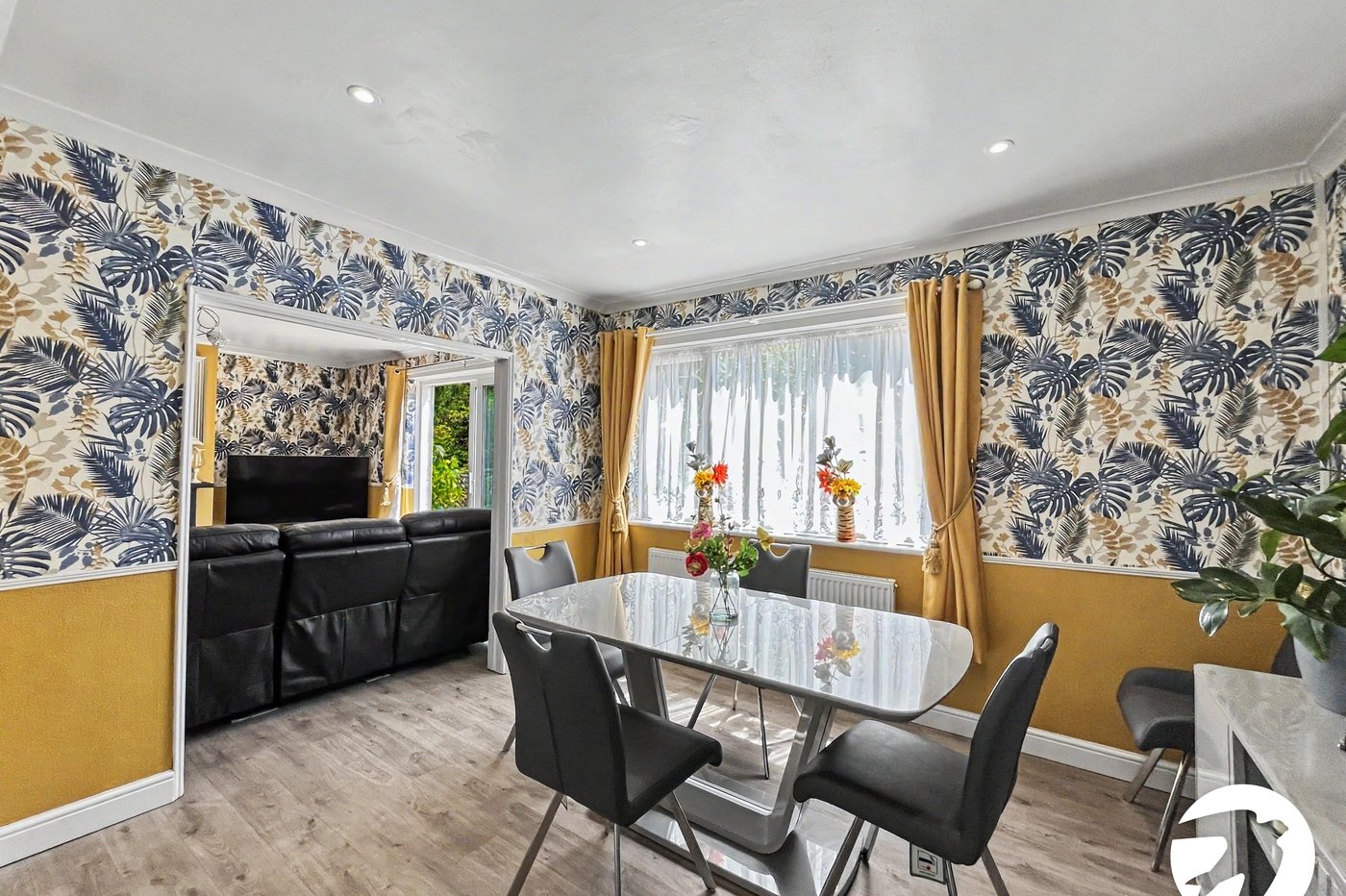 3 bedroom house for sale in Walderslade | Robinson Michael & Jackson