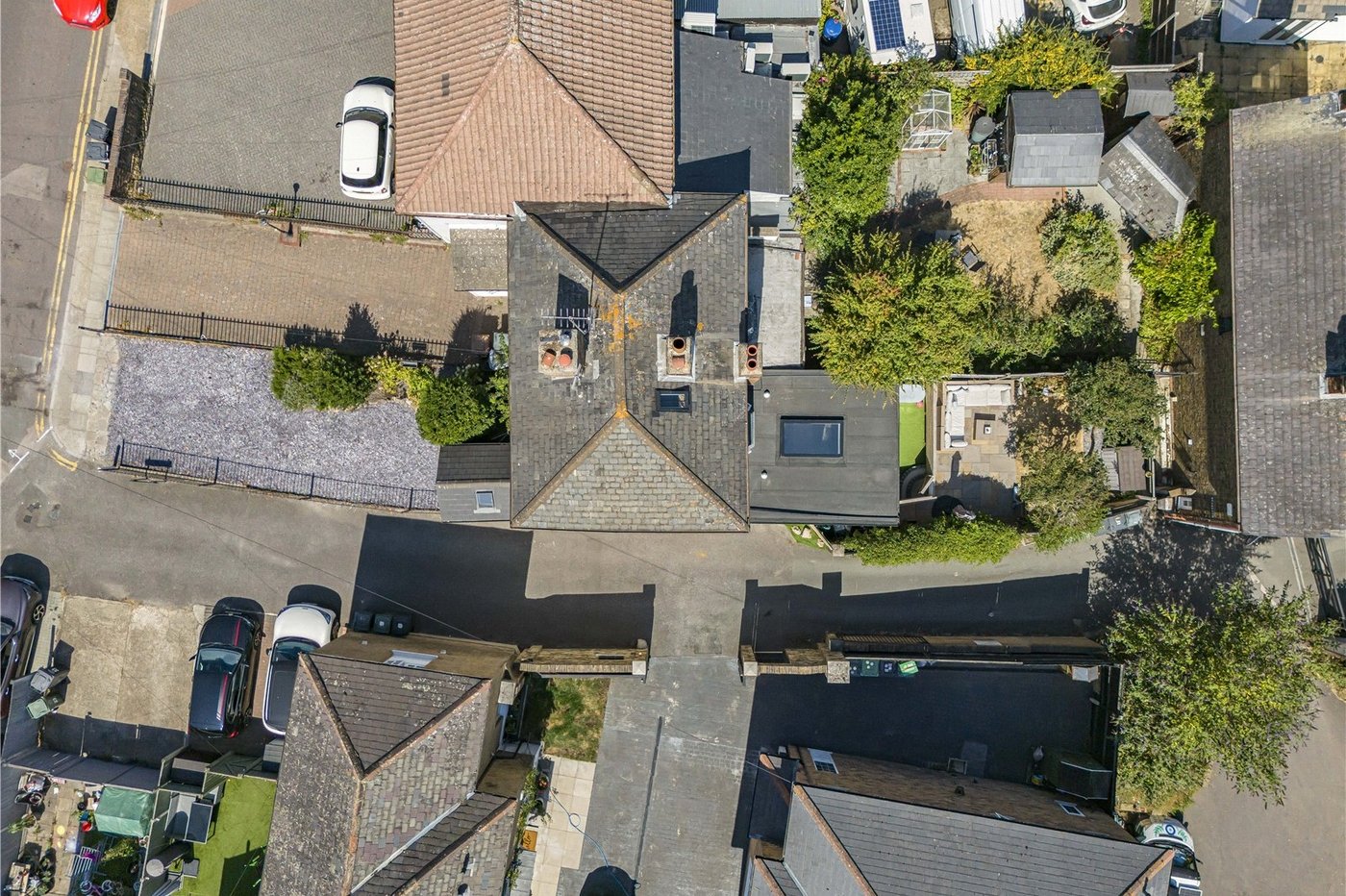 2 bedroom house for sale in Dartford | Robinson Jackson