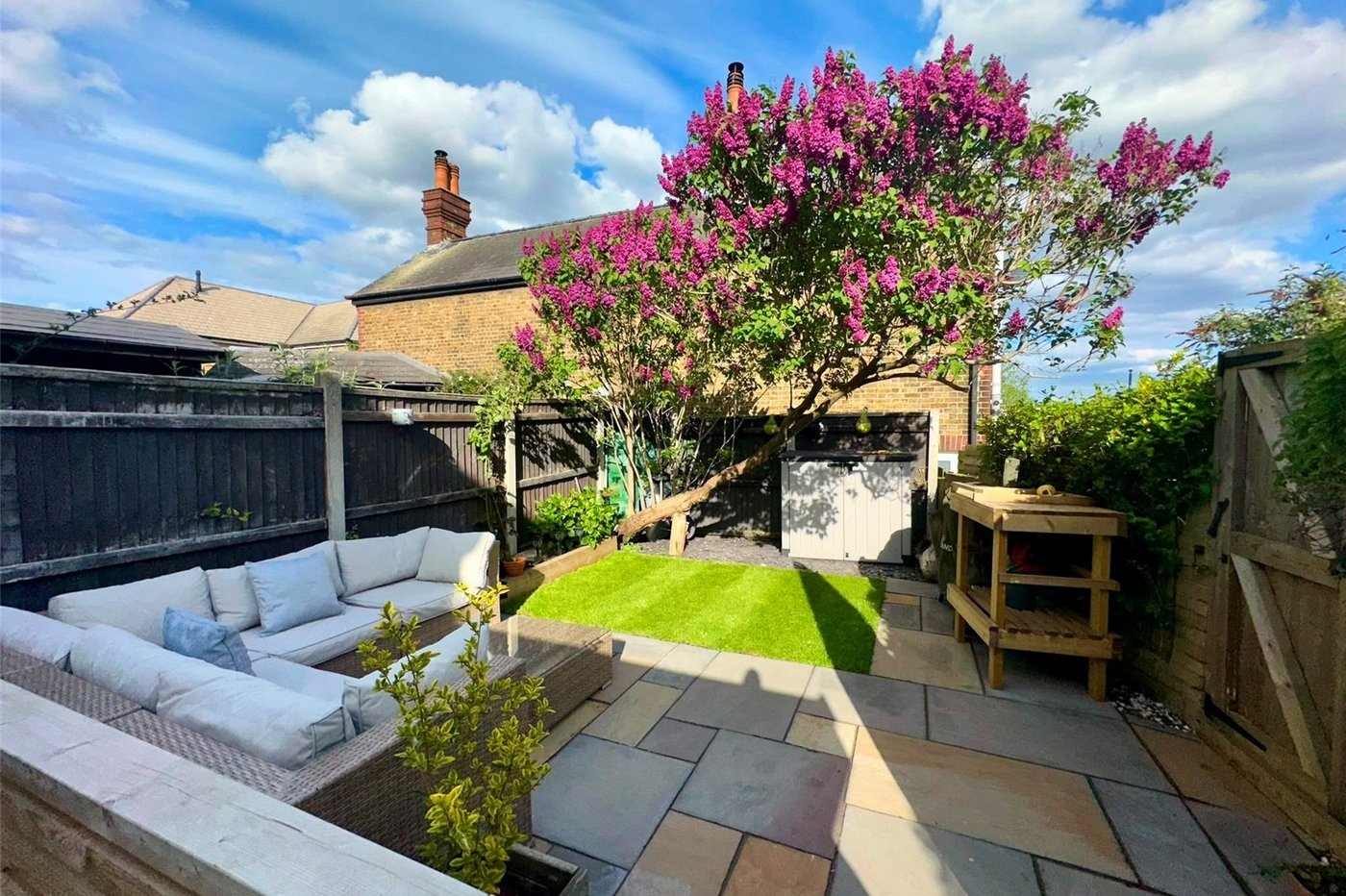 2 bedroom house for sale in Dartford | Robinson Jackson