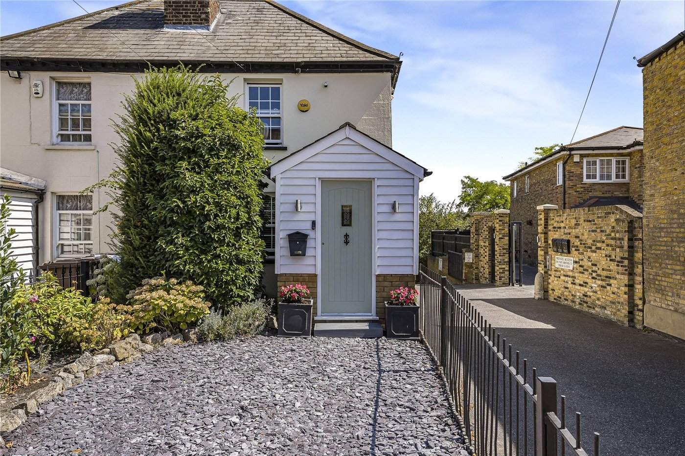 2 bedroom house for sale in Dartford | Robinson Jackson