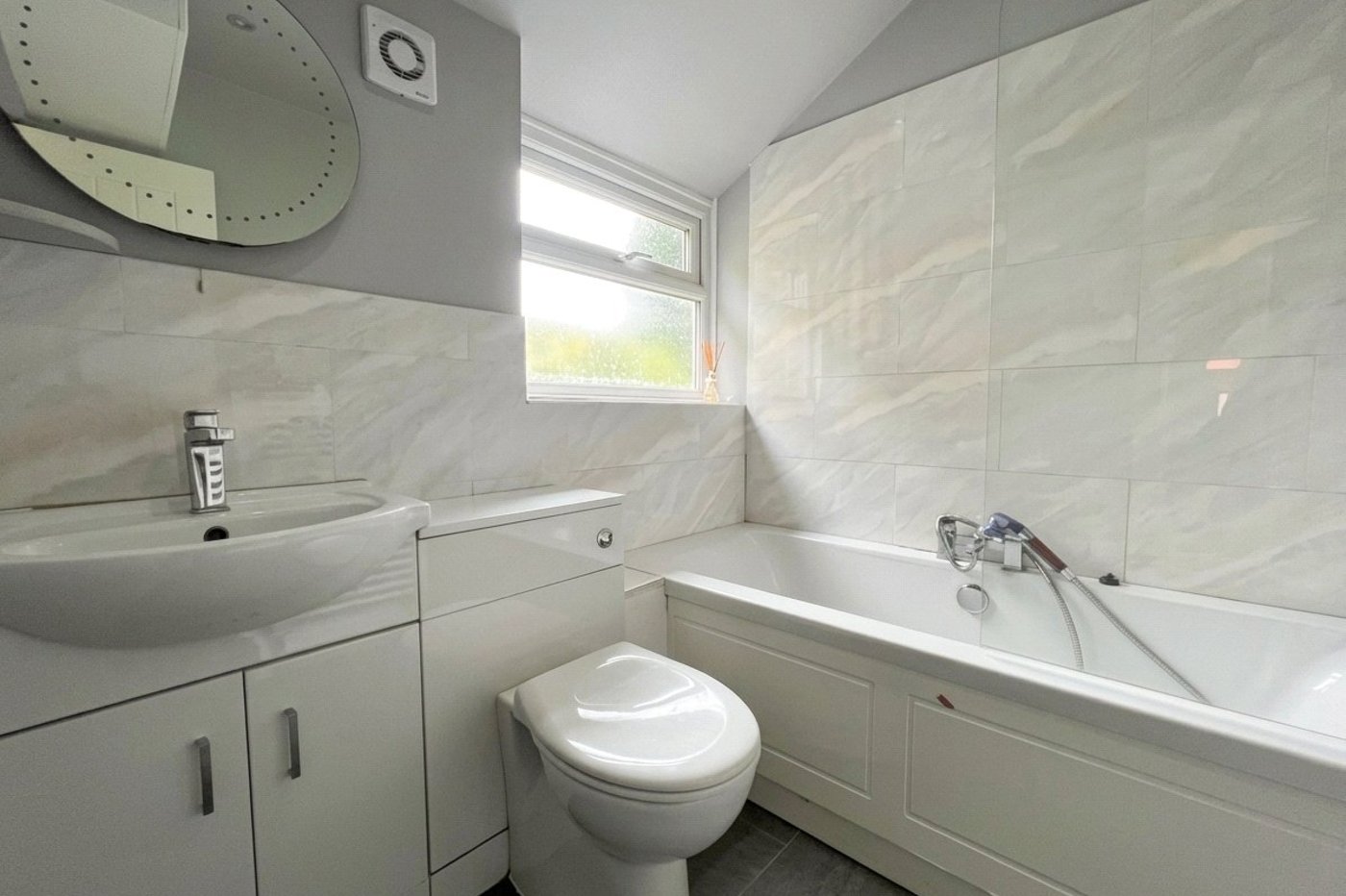 3 bedroom house for sale in Frindsbury | Robinson Michael & Jackson