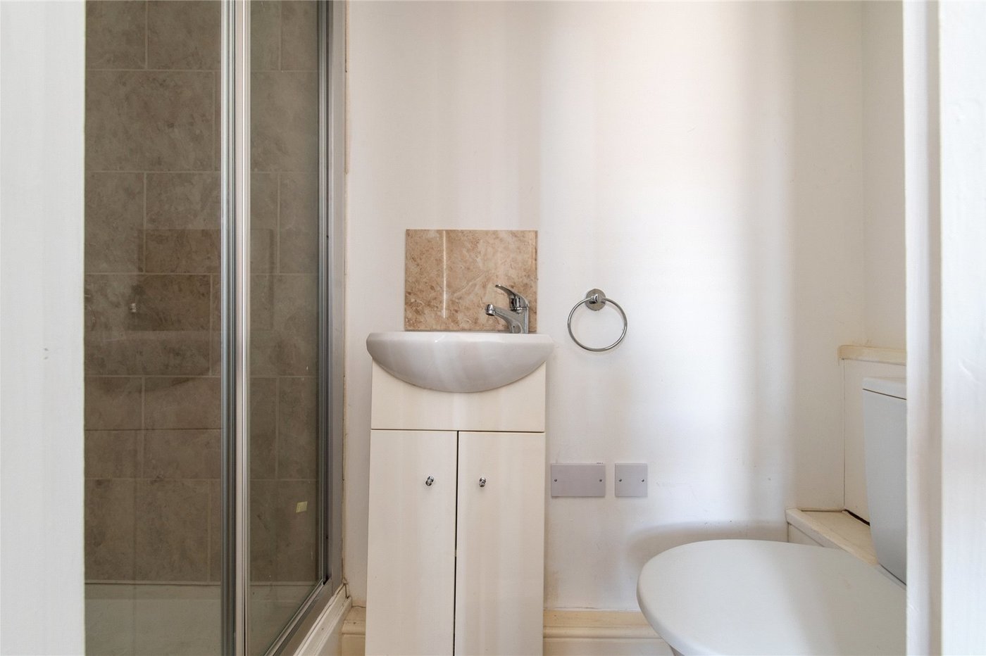 house for sale in Gravesend, Kent, DA12 Robinson Michael & Jackson