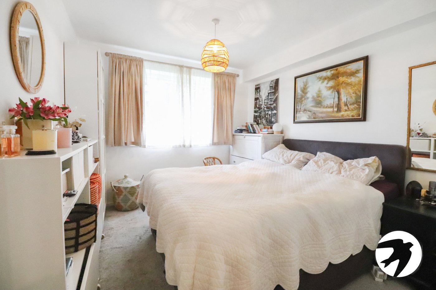 1 bedroom property for sale in Essenden Road | Robinson Jackson