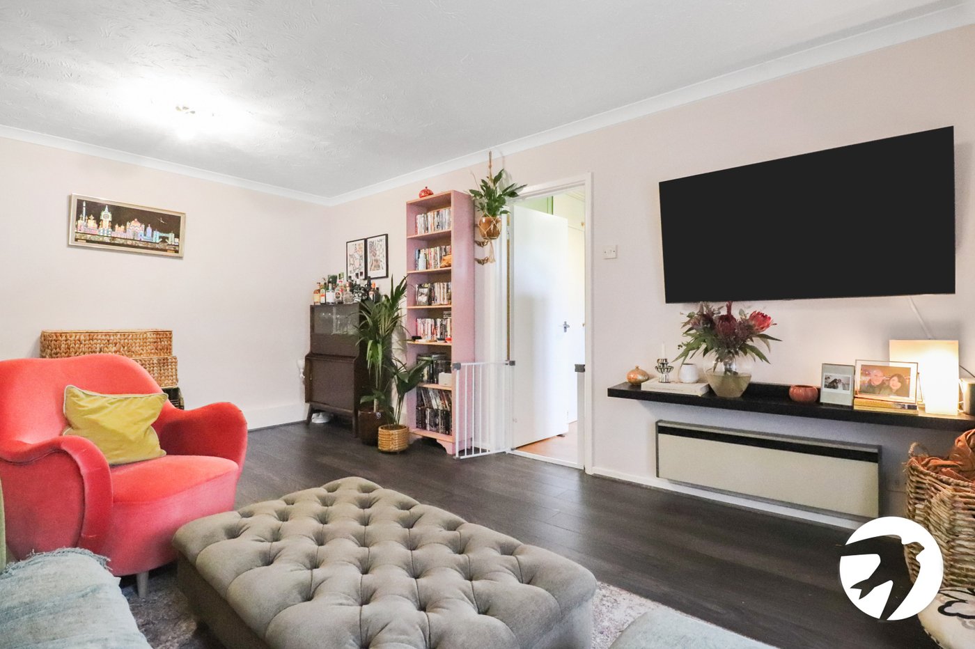 1 bedroom property for sale in Essenden Road | Robinson Jackson