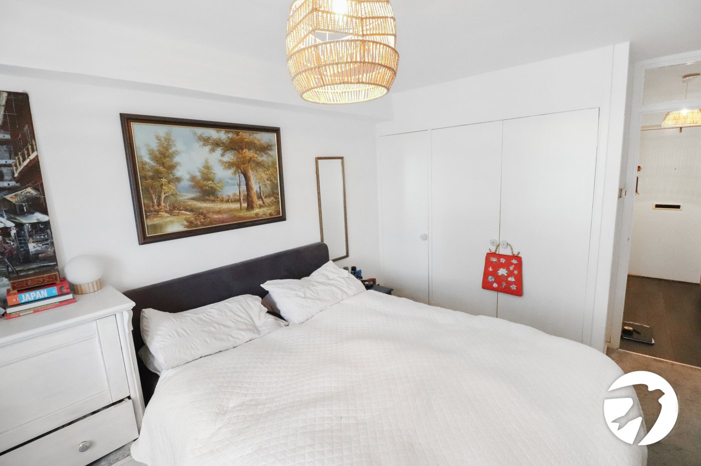 1 bedroom property for sale in Essenden Road | Robinson Jackson