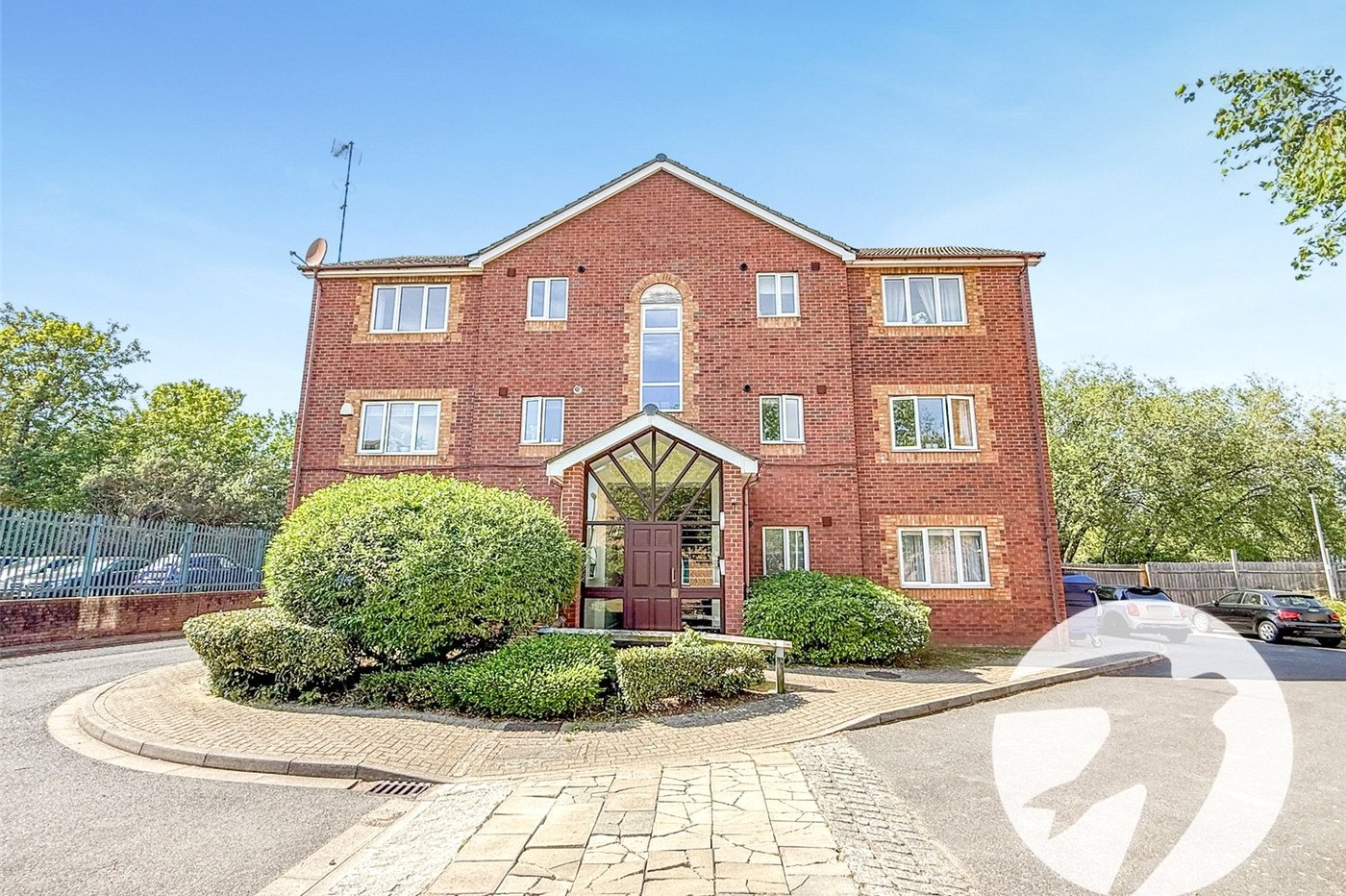 2 bedroom property for sale in London | Robinson Jackson