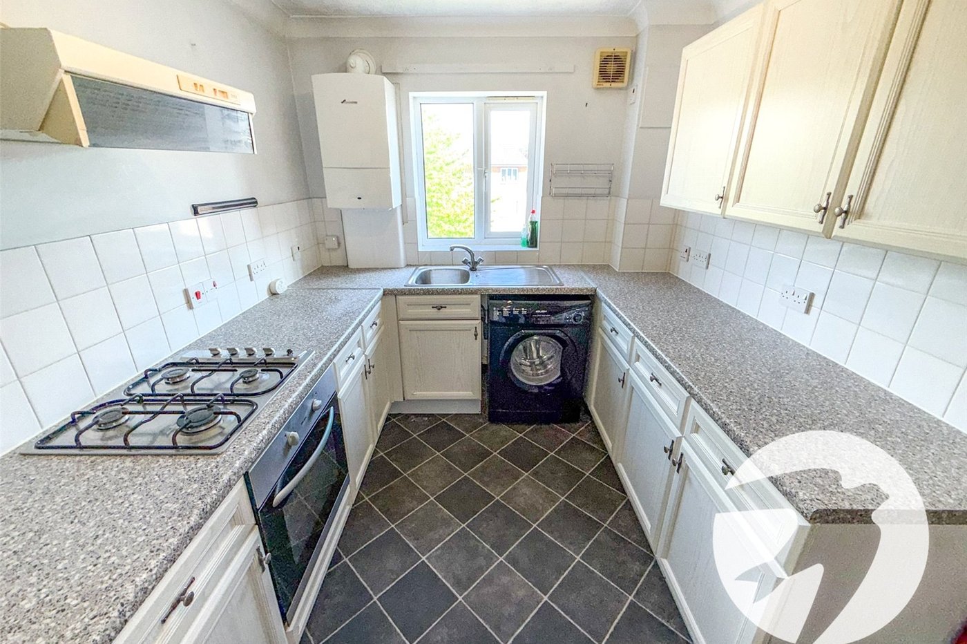 2 bedroom property for sale in London | Robinson Jackson