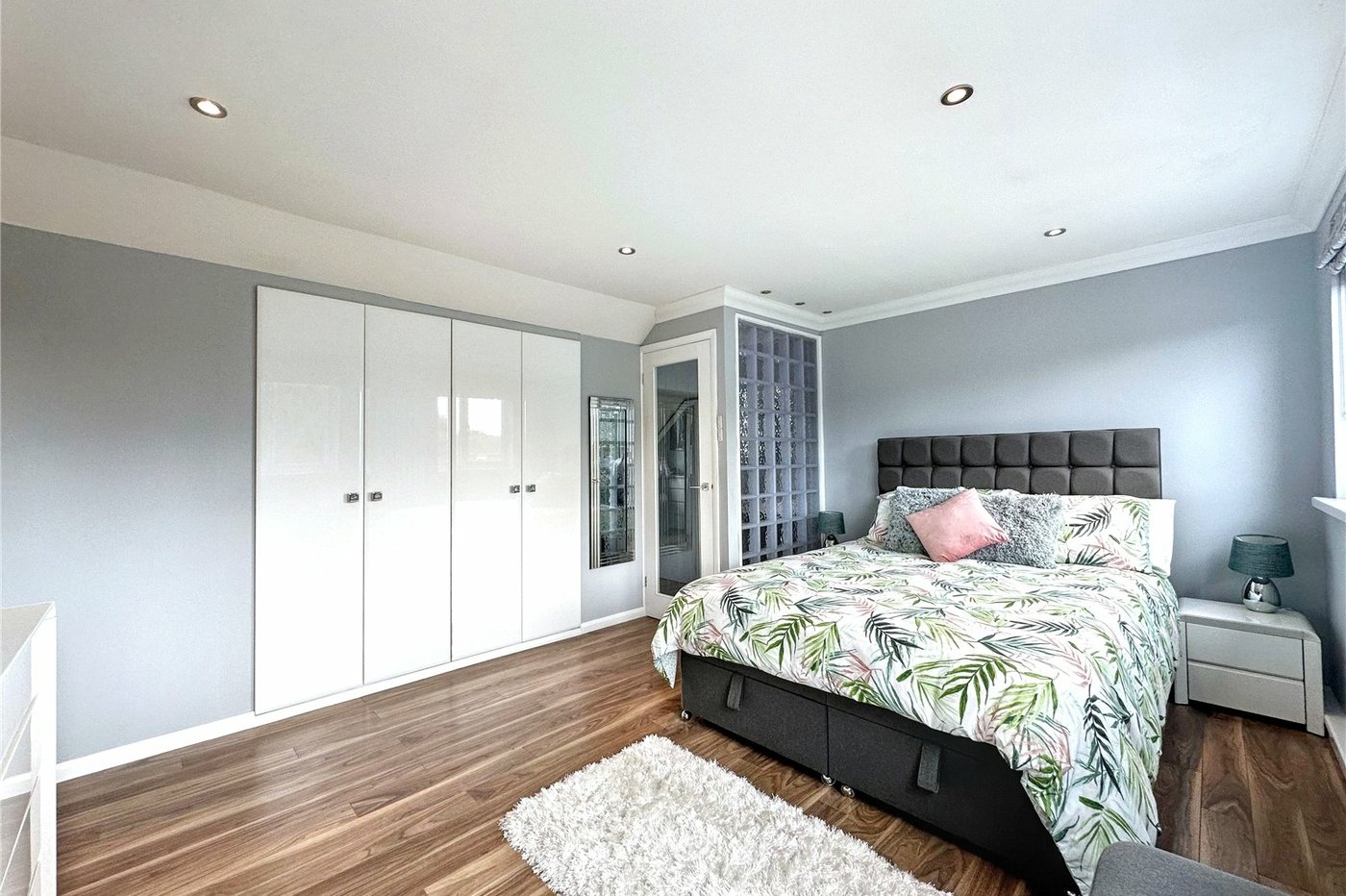 3 bedroom house for sale in Rainham | Robinson Michael & Jackson