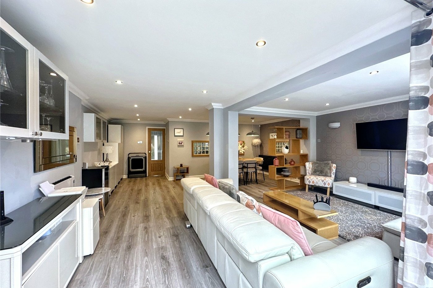 3 bedroom house for sale in Rainham | Robinson Michael & Jackson