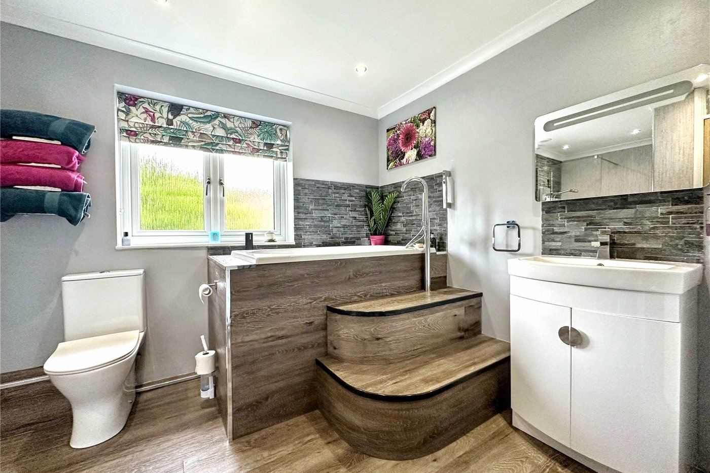 3 bedroom house for sale in Rainham | Robinson Michael & Jackson