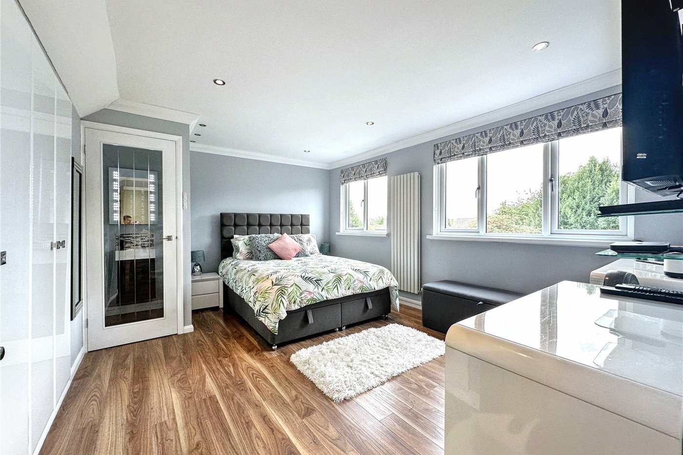 3 bedroom house for sale in Rainham | Robinson Michael & Jackson