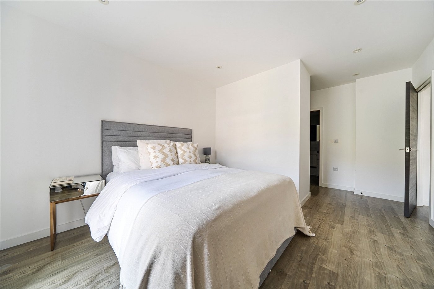 2 bedroom property for sale in Sydenham | Robinson Jackson