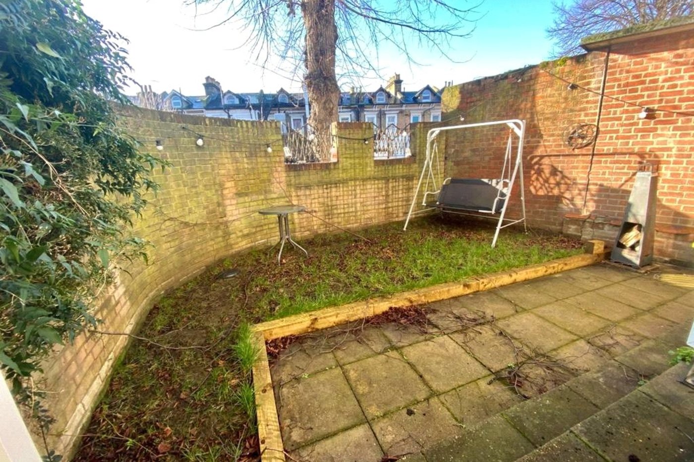 2 bedroom property for sale in Marischal Road | Robinson Jackson