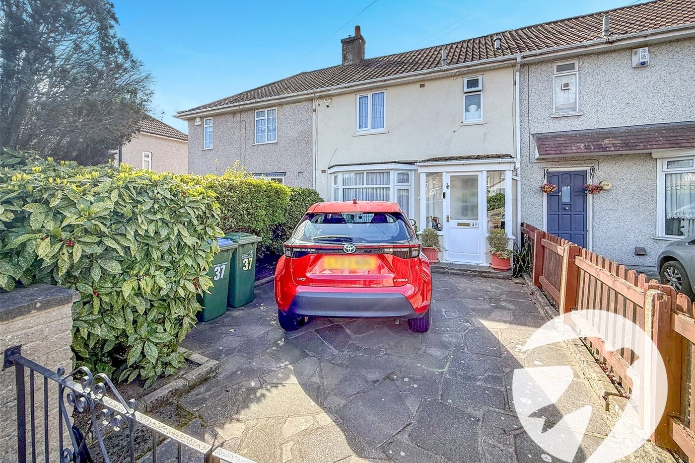 3 bedroom house for sale in London | Robinson Jackson