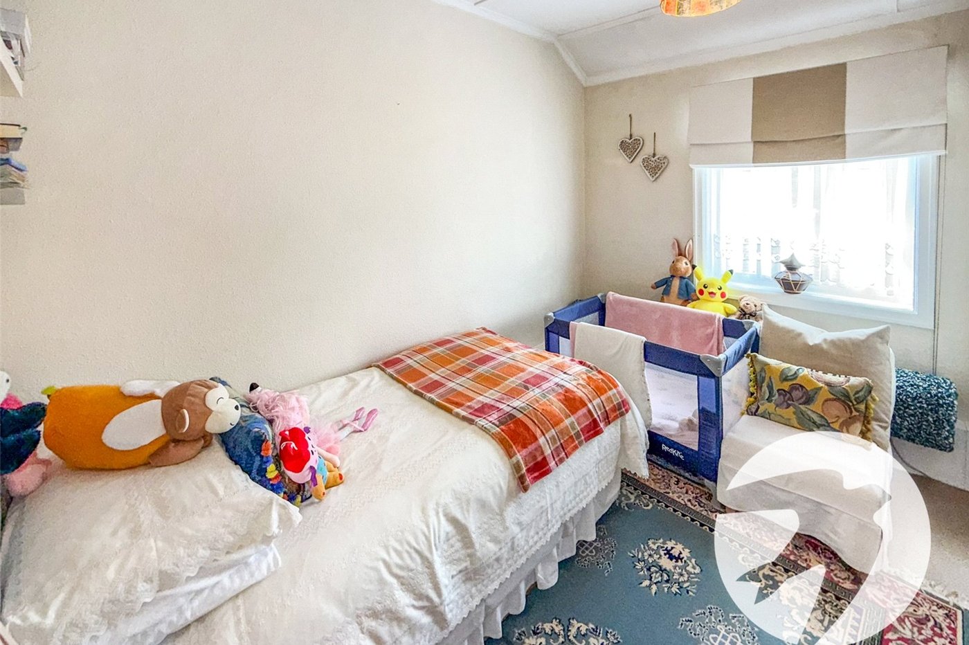 3 bedroom house for sale in London | Robinson Jackson