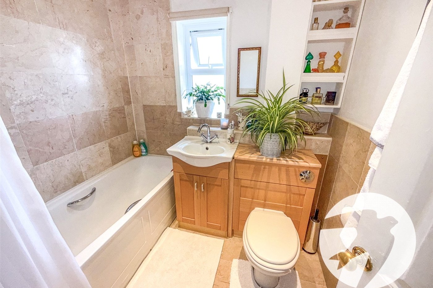 3 bedroom house for sale in London | Robinson Jackson