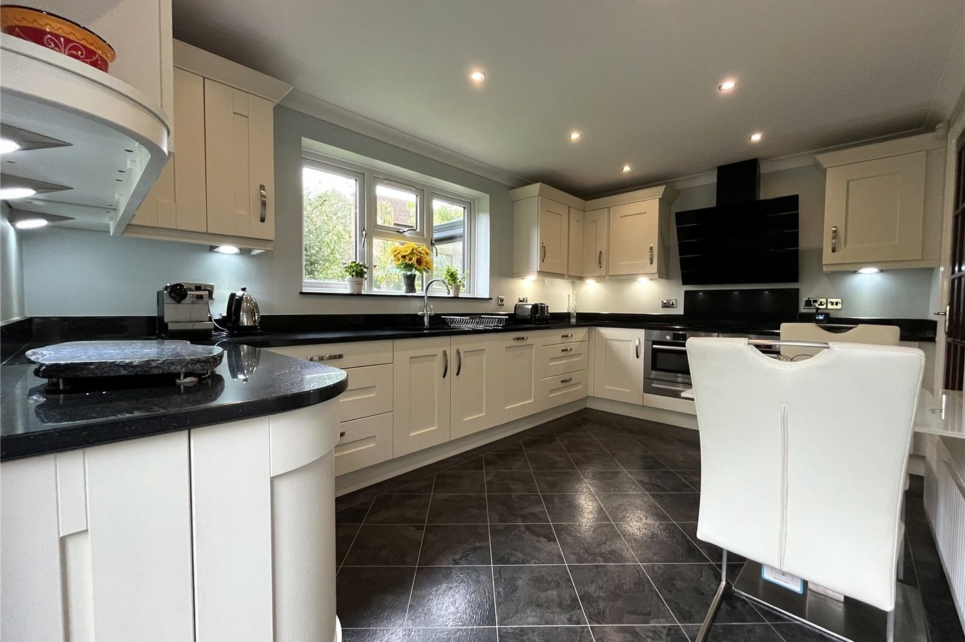 4 bedroom house for sale in Walderslade | Robinson Michael & Jackson