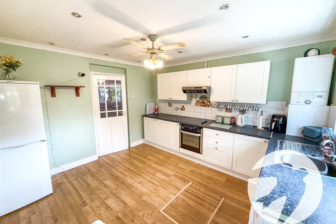 3 bedroom house for sale in London | Robinson Jackson