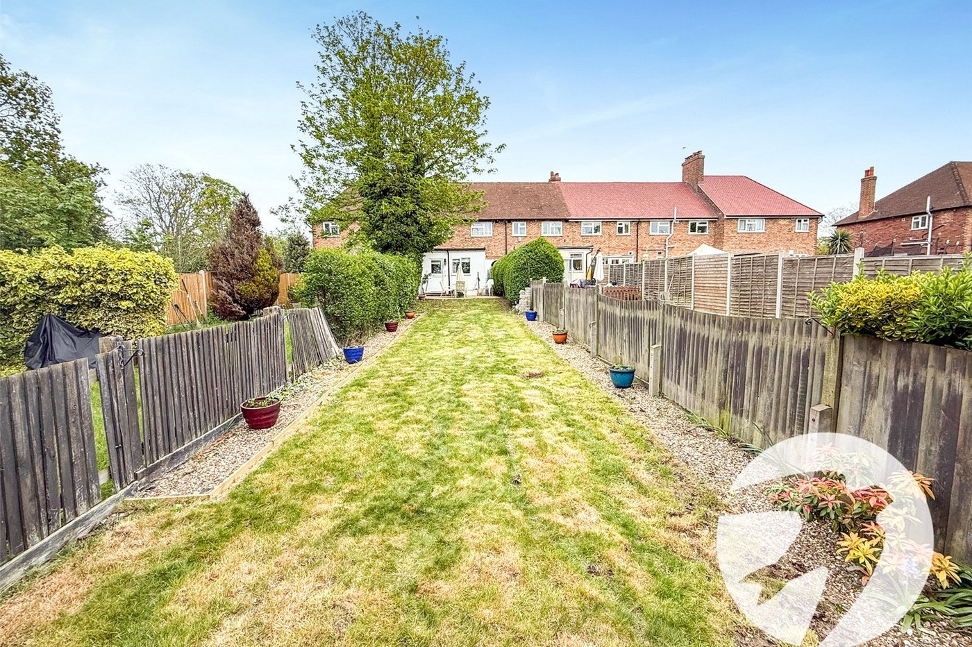 3 bedroom house for sale in London | Robinson Jackson