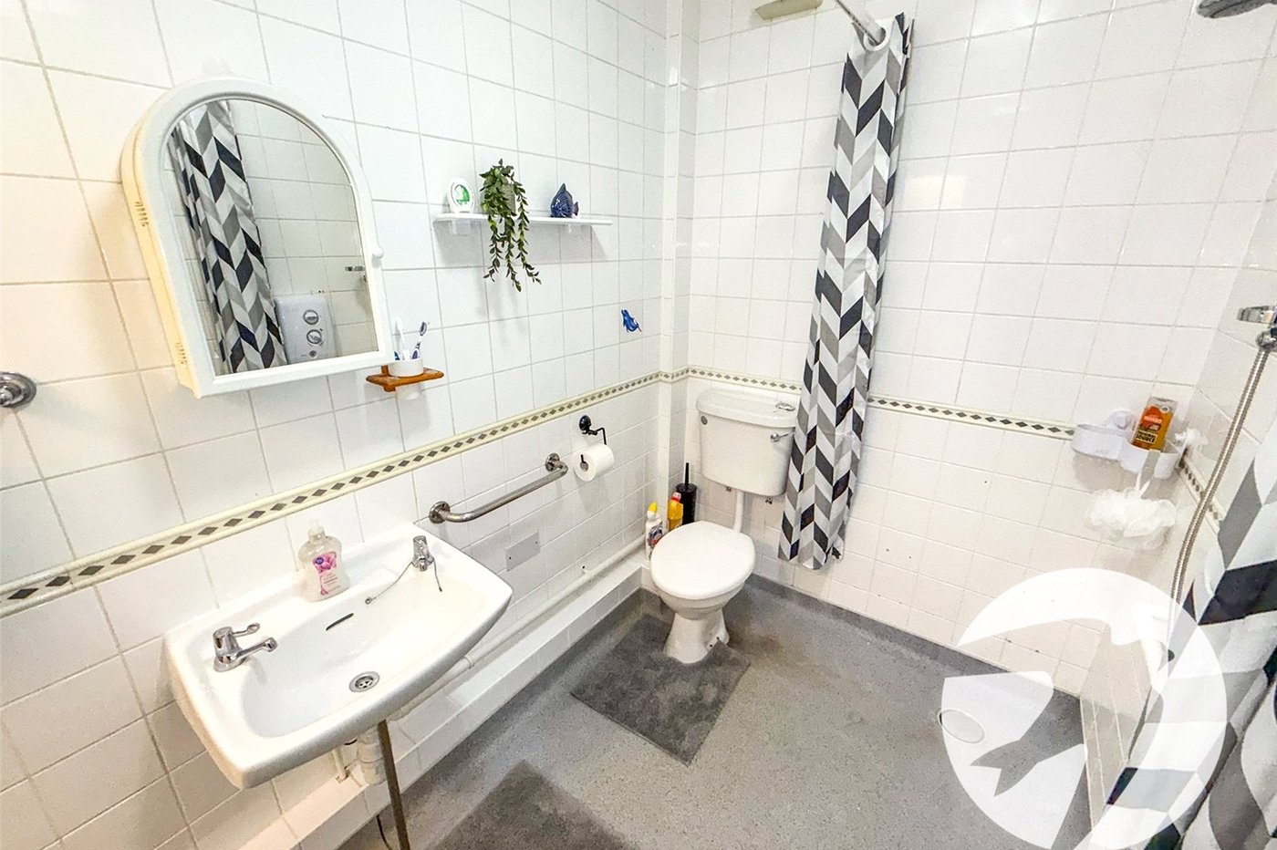 3 bedroom house for sale in London | Robinson Jackson