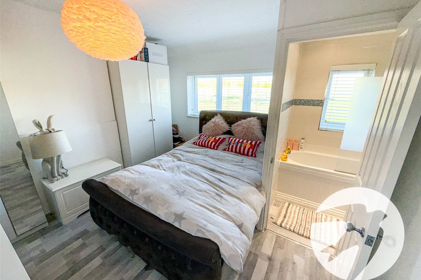 4 bedroom house for sale in London | Robinson Jackson