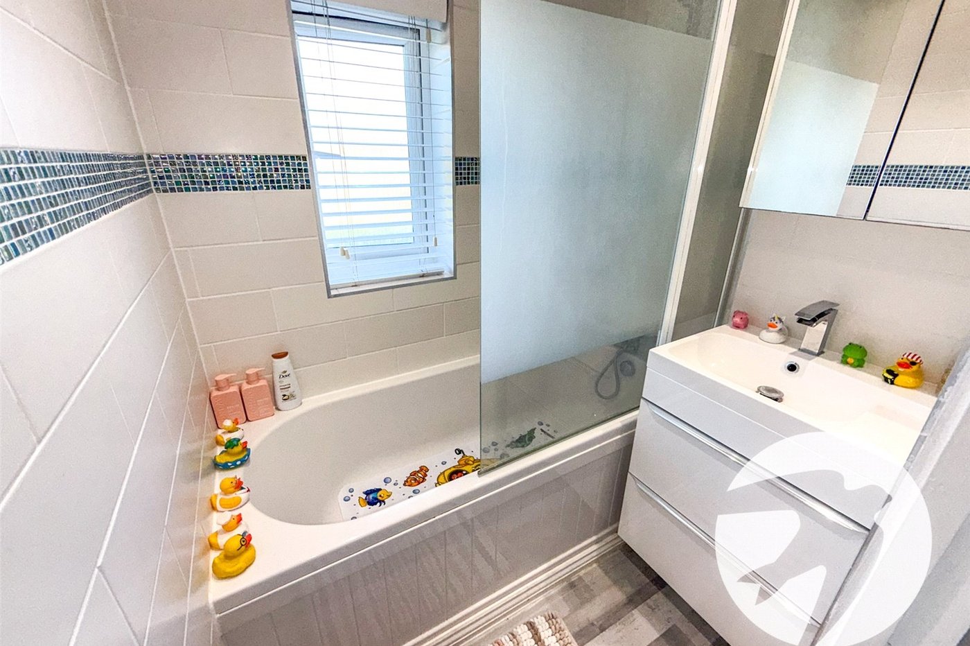 4 bedroom house for sale in London | Robinson Jackson