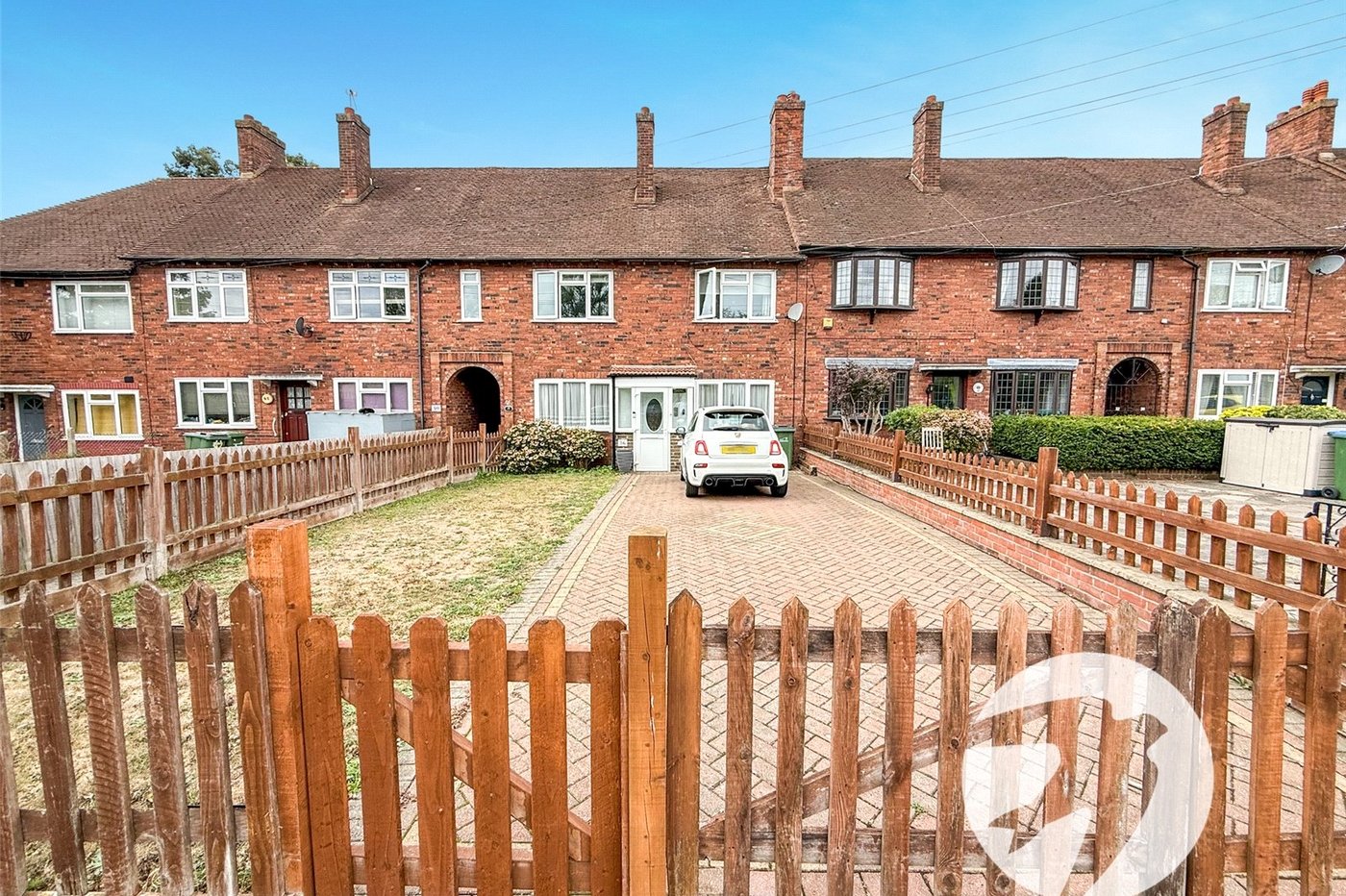 2 bedroom property for sale in London | Robinson Jackson