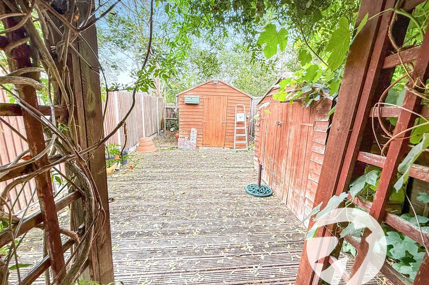 2 bedroom property for sale in London | Robinson Jackson
