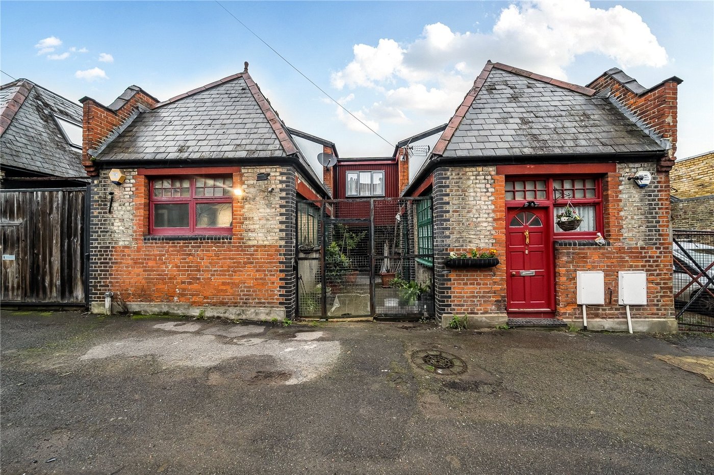 5 bedroom house for sale in Queensthorpe Road | Robinson Jackson