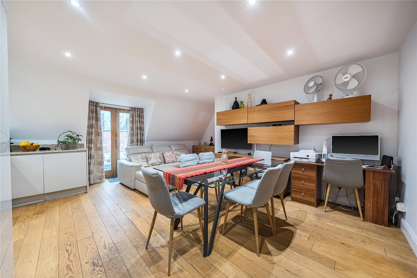 5 bedroom house for sale in Queensthorpe Road | Robinson Jackson