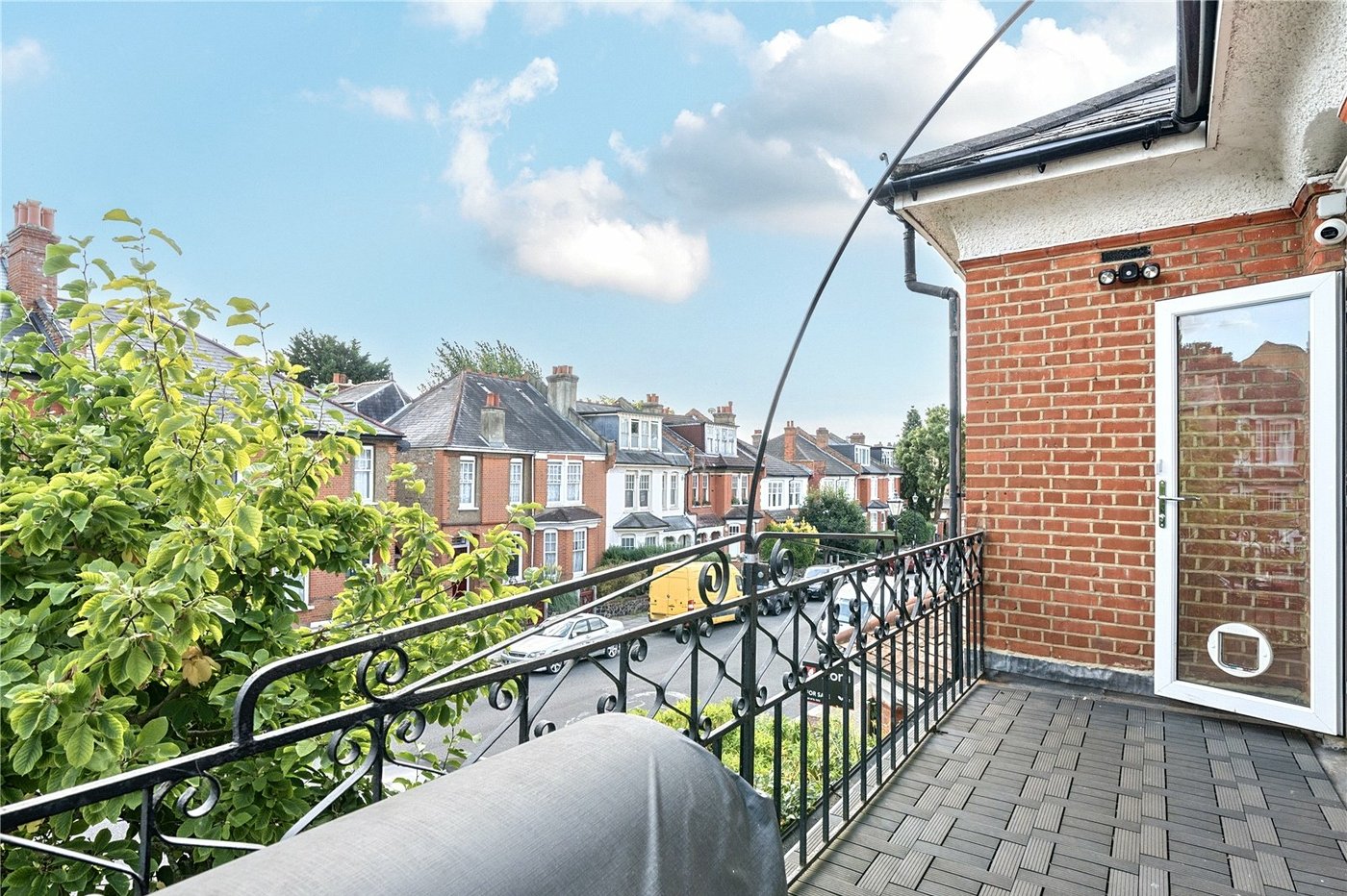2 bedroom property for sale in London | Robinson Jackson