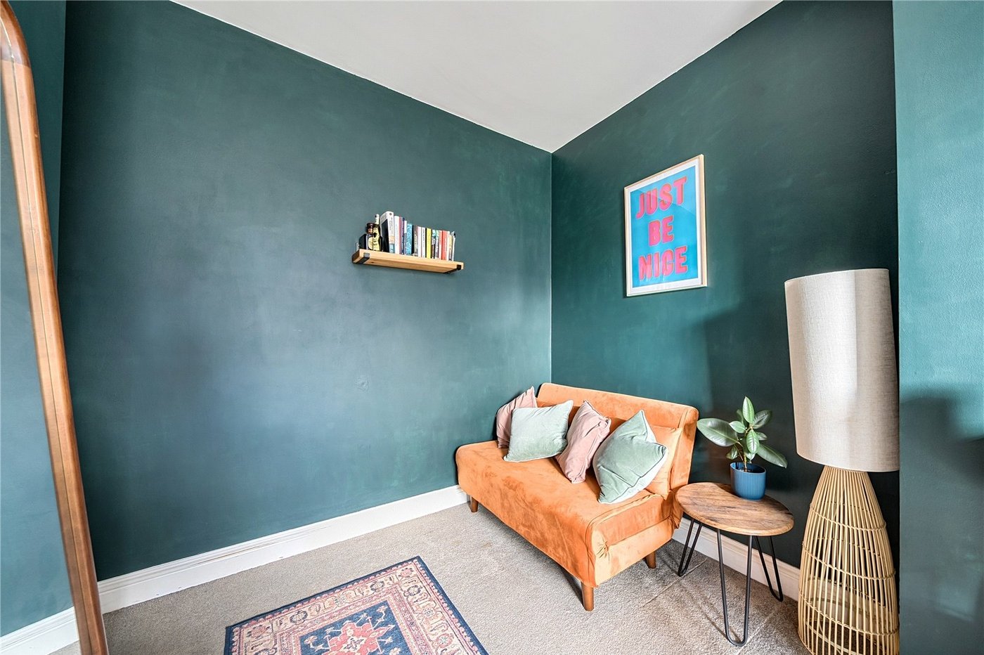 2 bedroom property for sale in London | Robinson Jackson