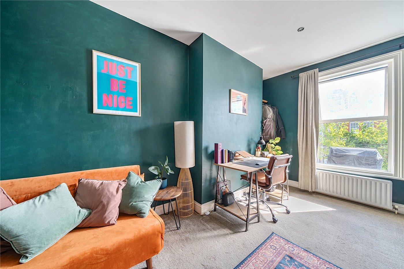 2 bedroom property for sale in London | Robinson Jackson