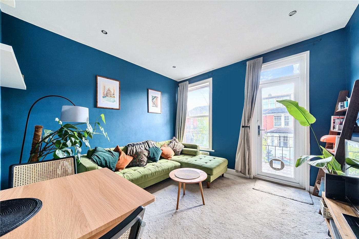 2 bedroom property for sale in  | Robinson Jackson