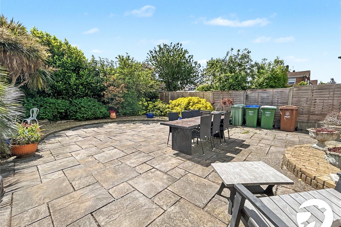 3 bedroom bungalow for sale in Sidcup | Robinson Jackson