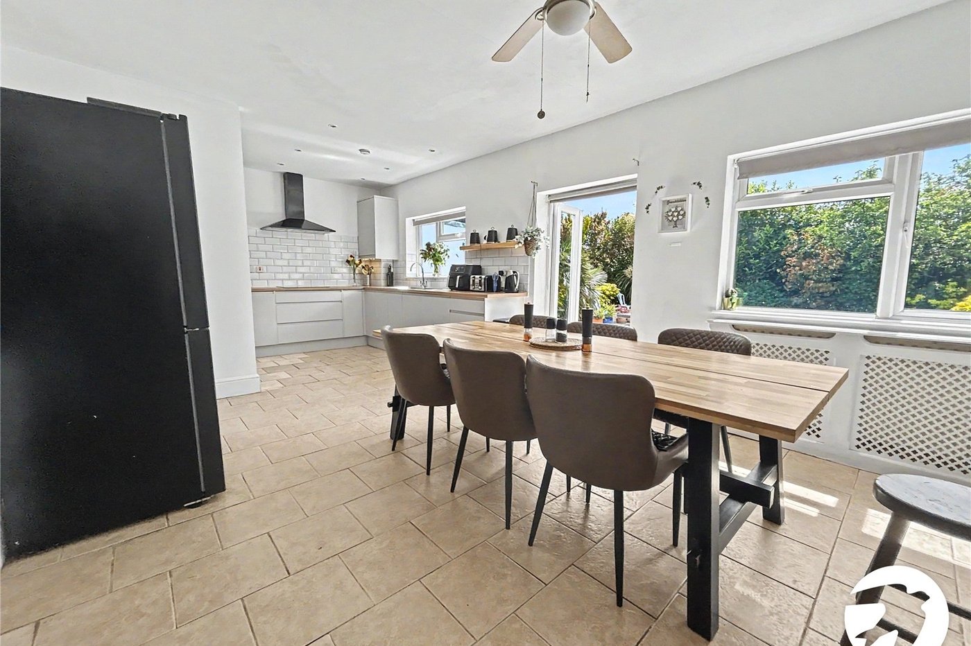 3 bedroom bungalow for sale in Sidcup | Robinson Jackson