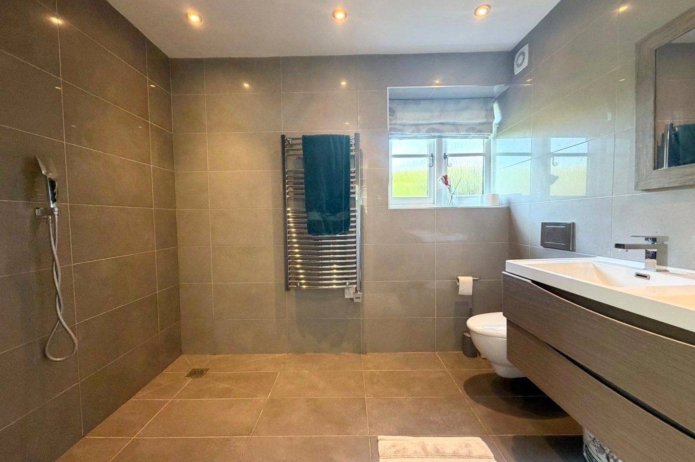 3 bedroom house for sale in Shorne | Robinson Michael & Jackson