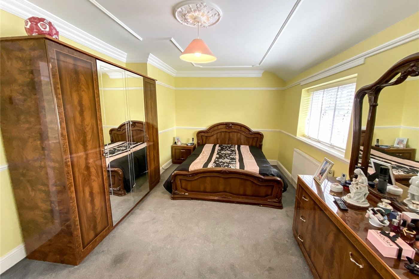 2 bedroom house for sale in Sidcup | Robinson Jackson