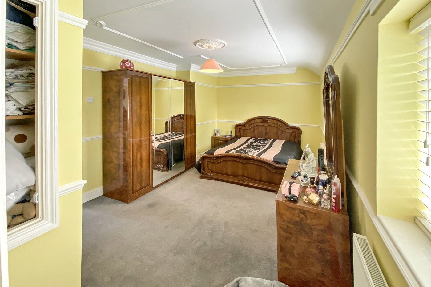 2 bedroom house for sale in Sidcup | Robinson Jackson