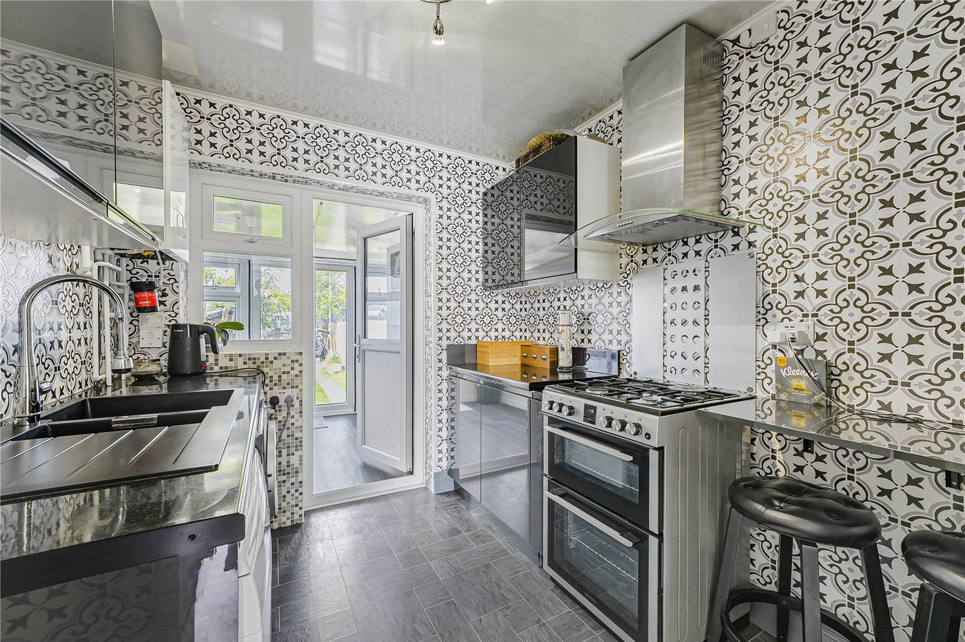 3 bedroom house for sale in South Welling | Robinson Jackson
