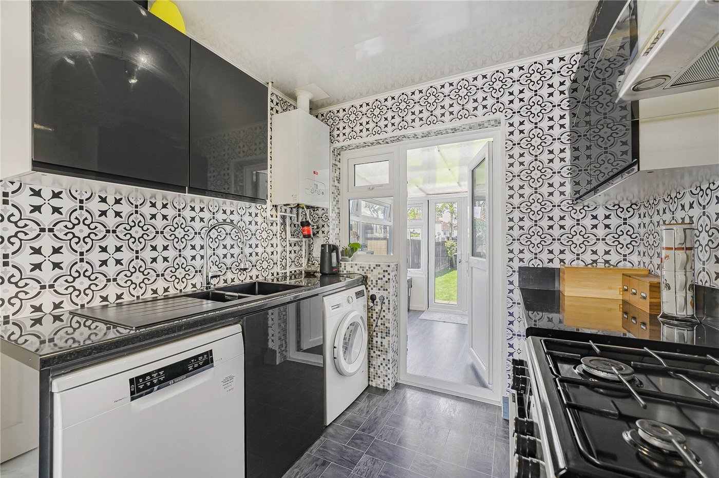 3 bedroom house for sale in South Welling | Robinson Jackson