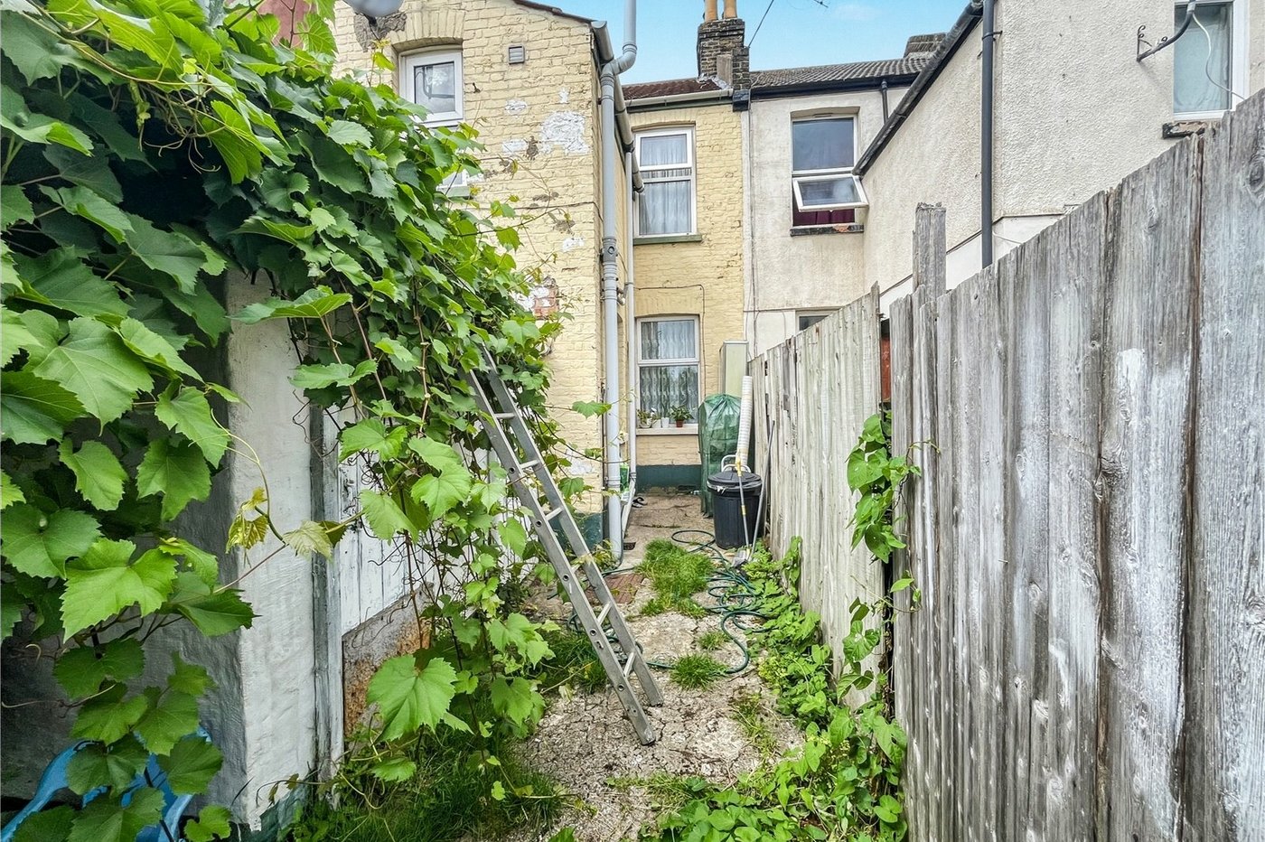 2 bedroom house for sale in Gillingham | Robinson Michael & Jackson